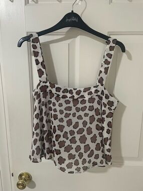 Small top buddy love